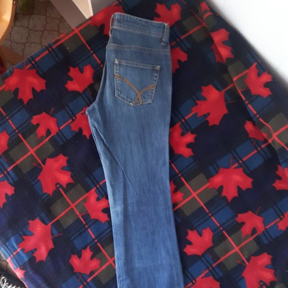 🌸 3 for $20 🌸 Medium Wash Bootcut Jeans - Picture 4 of 7